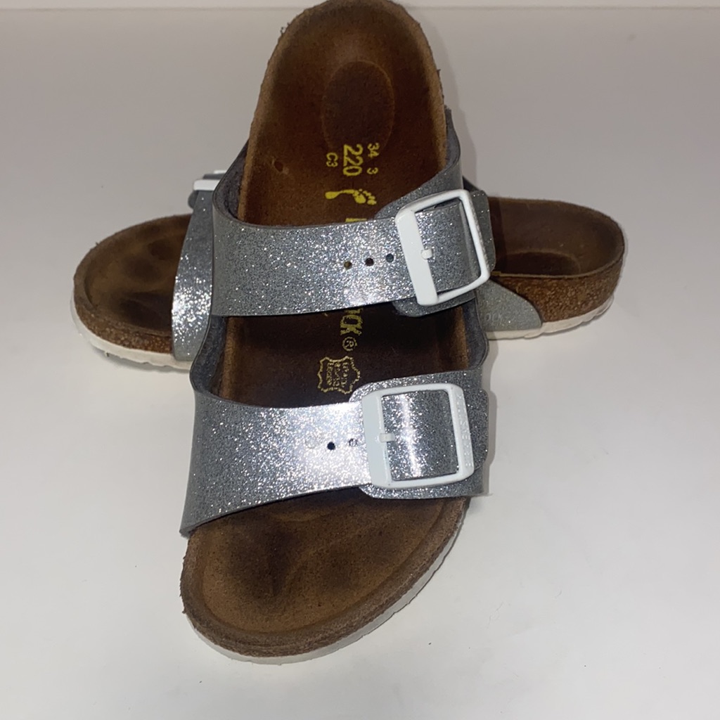 Girl’s Size 3-3.5 (34) Silver Sparkle Birkenstock Sandals